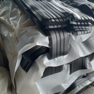 Gummimaterialer transport og logistik organisation